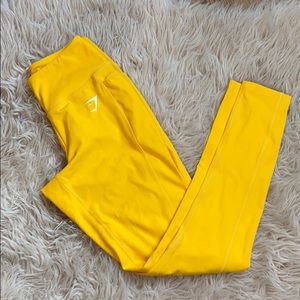 Dreamy yellow gymshark leggings